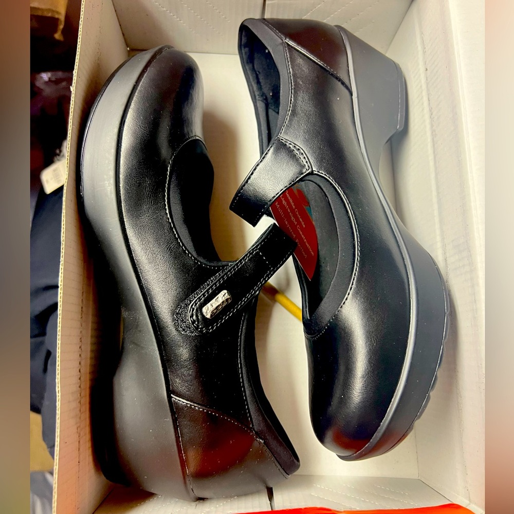 Maryjane shoes NEW size 10